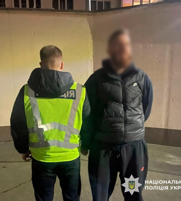 У Києві пенсіонерка віддала понад 1,4 млн грн псевдопрацівнику СБУ, якого вже затримано