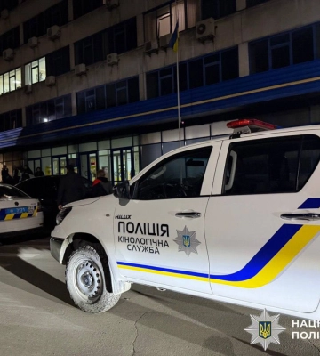 В Киеве на Оболони взорвался автомобиль: есть пострадавшие