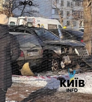 В Киеве взорвался внедорожник, есть пострадавшие