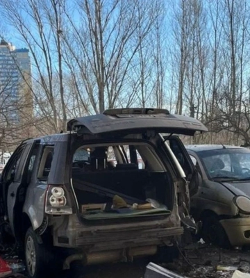 В Киеве на Оболони взорвался автомобиль: есть пострадавшие