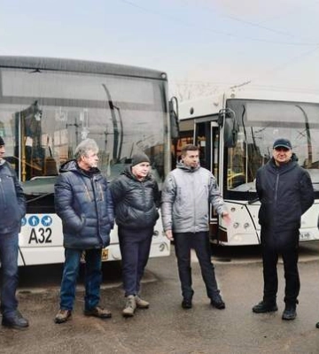 Одесские маршруты электротранспорта заменили автобусами из семи городов Украины