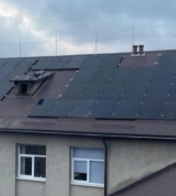 У Нижньоселищенському ліцеї на Закарпатті встановили сонячну електростанцію