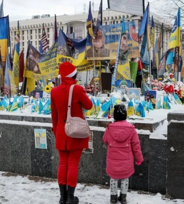 Зеленскому доверяют 59% украинцев, не доверяют 35% - КМИС