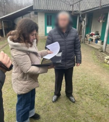 На Закарпатті власника магазину підозрюють у розбещенні 8-річної дитини: подробиці інциденту