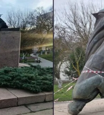 Декоммунизировался. Вблизи оккупированной Феодосии из-за непогоды упал памятник Ленину — фото