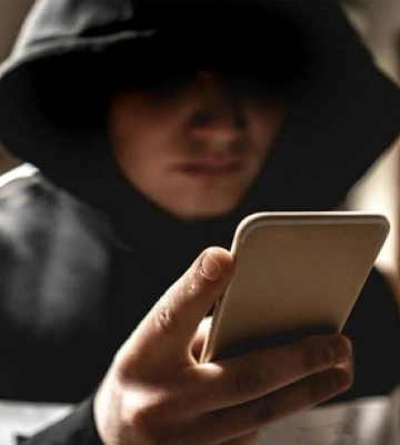 За схемою «ДТП з родичем» шахраї видурили у жінки 92 000 гривень