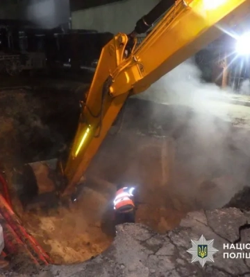 У Києві оголосили підозру керівнику «Київтеплокомуненерго» через падіння 16-річної дівчини в яму з окропом