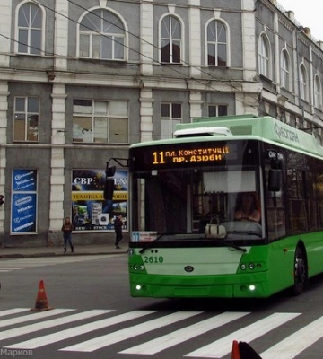 У Харкові тимчасово змінили рух тролейбусів №11 та №27: як курсуватиме транспорт