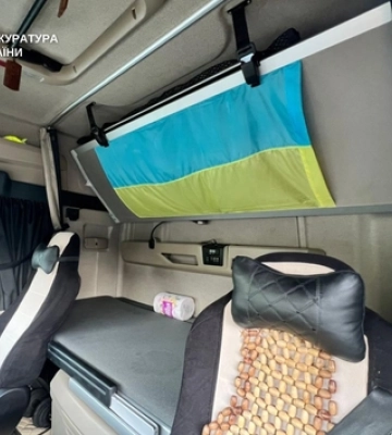 Не на фронт, а на продаж: на Волині судили чоловіка, який ганяв автівки під виглядом благодійної допомоги