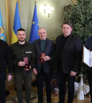 У Львові нагородили трьох лікарів
