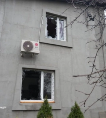 У Запоріжжі російський дрон вдарив по будинках, є пошкодження