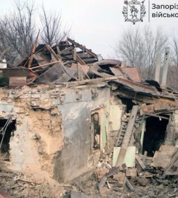 Чоловік загинув внаслідок атаки росіян на Запоріжжя, відомо також про пошкодження житла, автівок. ФОТОрепортаж