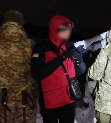 У горах Верховинщини прикордонники врятували знесиленого дніпрянина