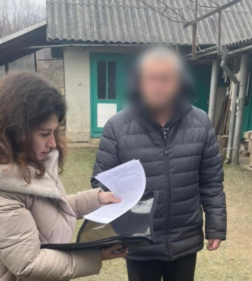 На Закарпатті взяли під варту 67-річного чоловіка, підозрюваного у розбещенні дитини