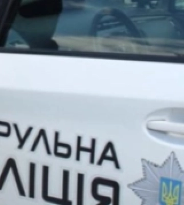 У Луцьку патрульні врятували жінку, яка знепритомніла посеред дороги