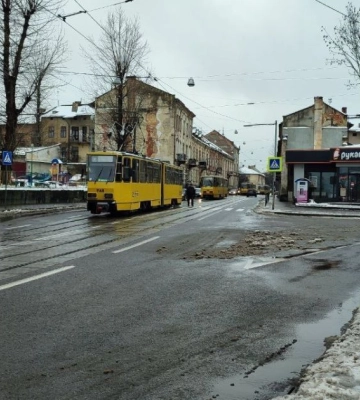 Во Львове от света отключили больницы и весь коммунальный электротранспорт