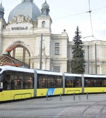 Уночі у Львові без світла раптово залишилась частина лікарень та весь електротранспорт