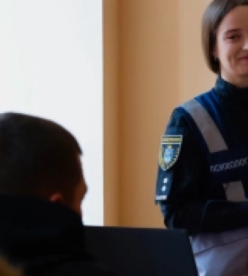 У Миколаєві поліцейські психологи навчали колег-захисників зберігати психоемоційну рівновагу