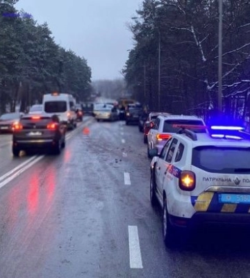 У Києві зіткнулися 13 автомобілів: рух у напрямку Вишгорода ускладнено