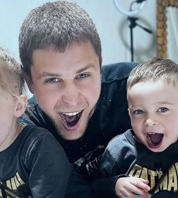 Сімейна ідилія: Артем Кравець розкрив, як проводить час із синами