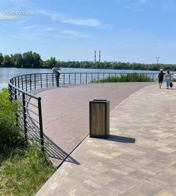 Переплата за ремонт парку на Дніпропетровській набережній - у Києві підозрюють посадовця КО «Київзеленбуд»