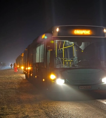 До Одеси прибули ще п’ять автобусів для перевезень через зупинку електротранспорту