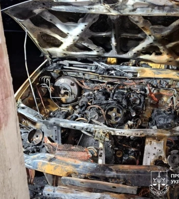 Харків’янина судитимуть за підпал двох військових авто 