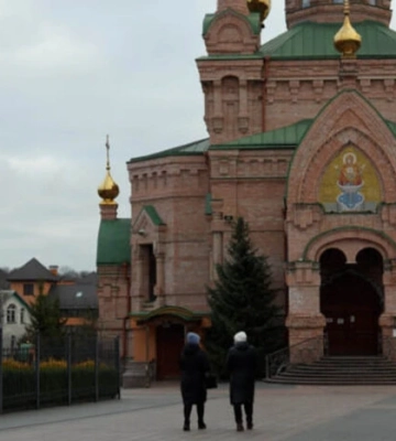 В УПЦ заявили, що не володіють інформацією про нелегальну школу при монастирі в Києві, існування якої викрили журналісти