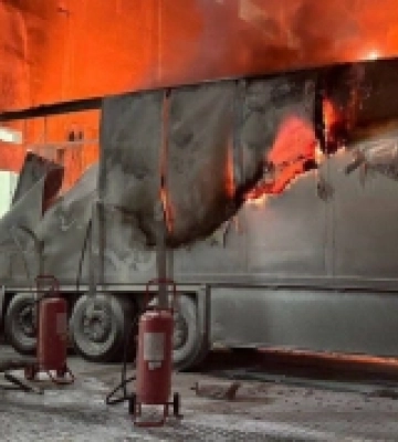 На Одещині уламки дрона впали на території Нової пошти: знищено посилок на понад два мільйони гривень