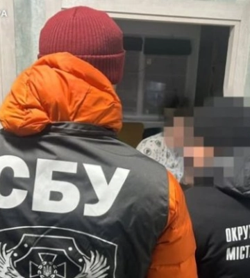 На Хмельниччині чиновниця змінила дані про майже 2 га землі — відкрито справу