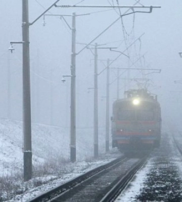 У Запоріжжі рух поїздів відновили у стандартному режимі, у Дніпрі задіяна резервна теплотяга