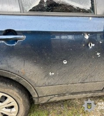 Ворожий БпЛА влучив у цивільне авто під час руху: у Галицинівській громаді поліцейські документують воєнний злочин рф