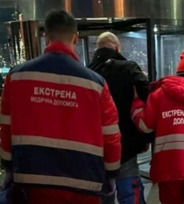 Ліфт з пасажиром всередині обірвався з 30 поверху бізнес-центру у Києві