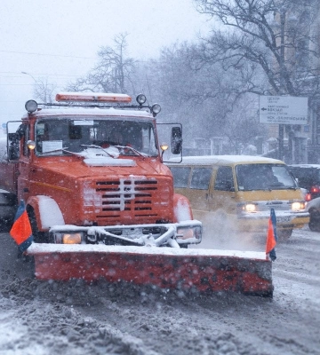 Ожеледиця заблокувала рух "швидкої" на Львівщині: в ДСНС прокоментували наслідки негоди