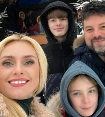 На улицах заснеженного Львова: Ирина Федишин залюбовала фото с мужем и сыновьями