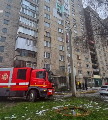 Пожежа у 14-поверхівці в Харкові: загинув чоловік, двох людей врятували 