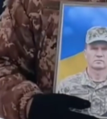 Важка хвороба обірвала життя: на Волині попрощалися з Героєм Андрієм Войнаровським