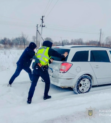 Негода триватиме кілька днів: на Волині водіїв просять утриматися від поїздок