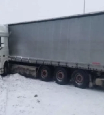 Рятувальники Рівненщини відновили рух на трасі «Київ—Чоп» поблизу Самострілів