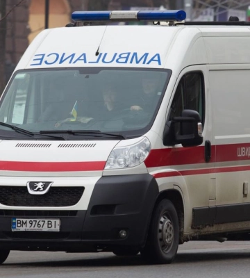 Войска России из артиллерии обстреляли кафе в центре Херсона: погибли два человека, еще три – ранены