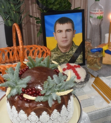 Вважався зниклим безвісти: на Волині попрощалися із захисником Дмитром Колядою