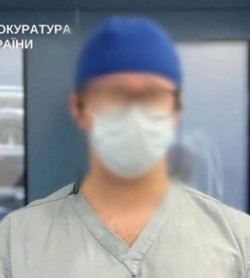 В Киеве пластический хирург получил подозрение за неудачную операцию