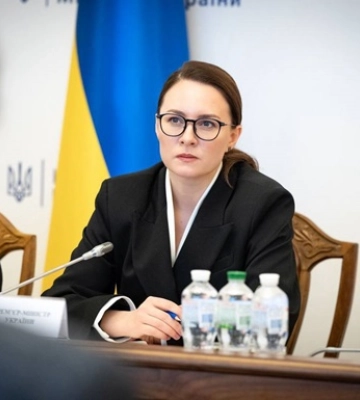 Уряд пропонує перейти на дистанційне навчання і роботу через погоду