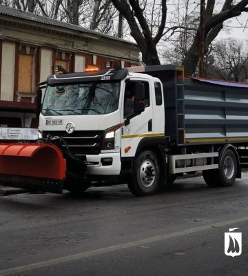 Комунальники Миколаєва працювали всю ніч: боролися з ожеледицею