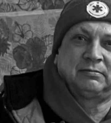 Через нічну атаку РФ на Київ загинув медик із Каховки Сергій Смоляк