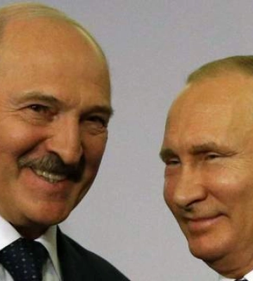 "Ты что! Война идет!": Лукашенко рассказал, как предупреждал Путина об угрозе покушения в Африке