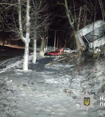 На Київ-Чоп нетверезий водій на автодорозі скоїв ДТП