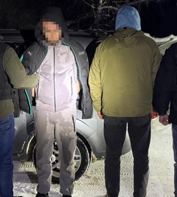 На Берегівщині затримали 23-річного безробітного за переправку ухилянтів через ліси