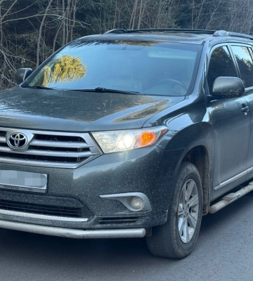 На Рівненщині посадовця ТЦК підозрюють в отриманні Toyota Highlander за зняття з розшуку