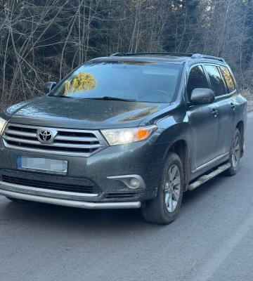 На Рівненщині посадовця ТЦК підозрюють в отриманні Toyota Highlander за зняття з розшуку